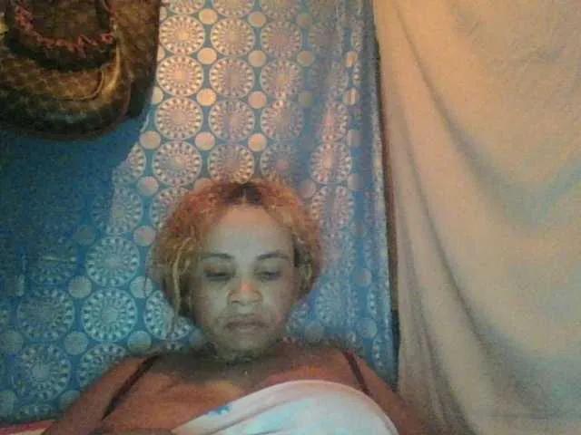 Admire 33 years old Amanah from BongaCams Amanah from BongaCams