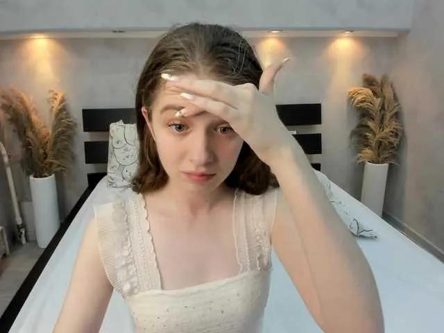 Camilla-Kelly from BongaCams