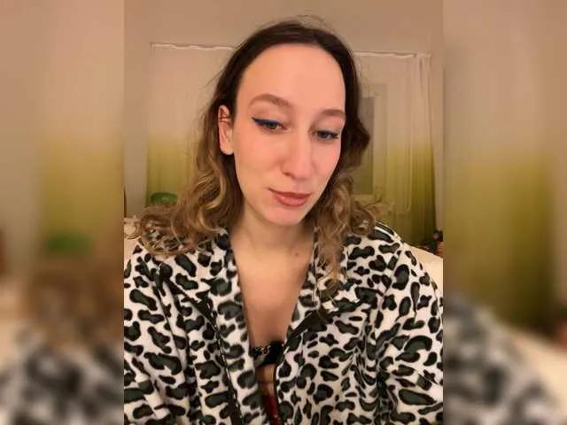 Explore cute camwhore Chikipikin Chikipikin from BongaCams