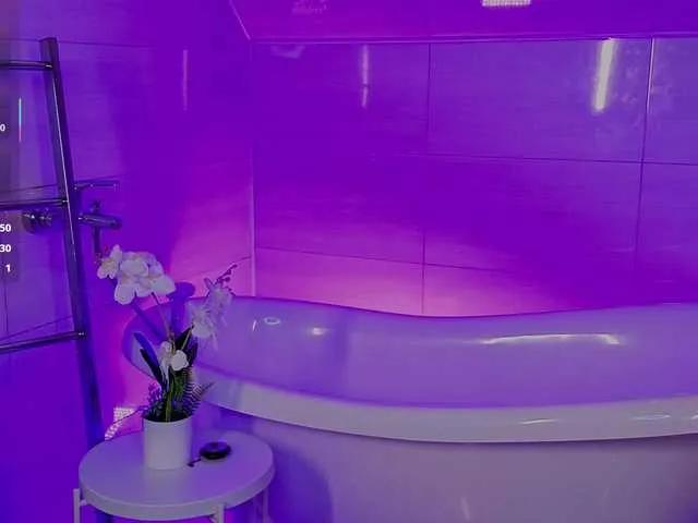 Admire BongaCams's CoralineJones CoralineJones from BongaCams