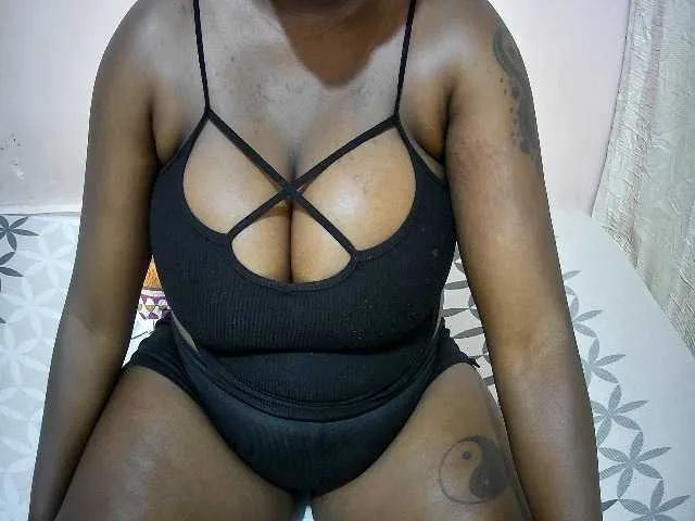 creamy-squirter from BongaCams