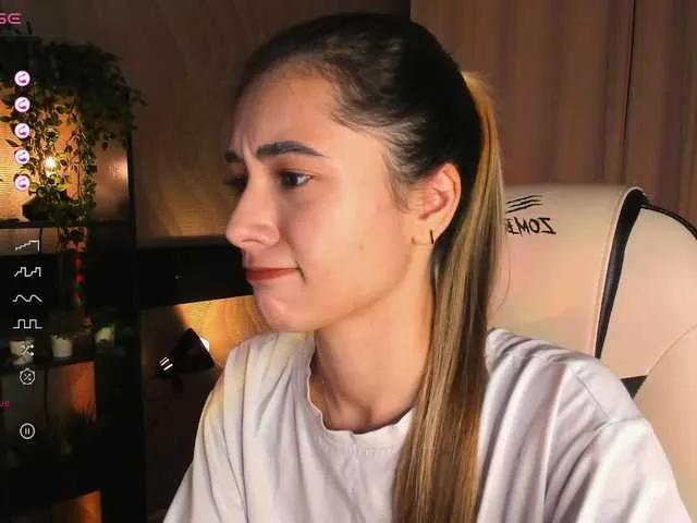 Explore DarlaBelle, she wants to masturbate for you DarlaBelle from BongaCams