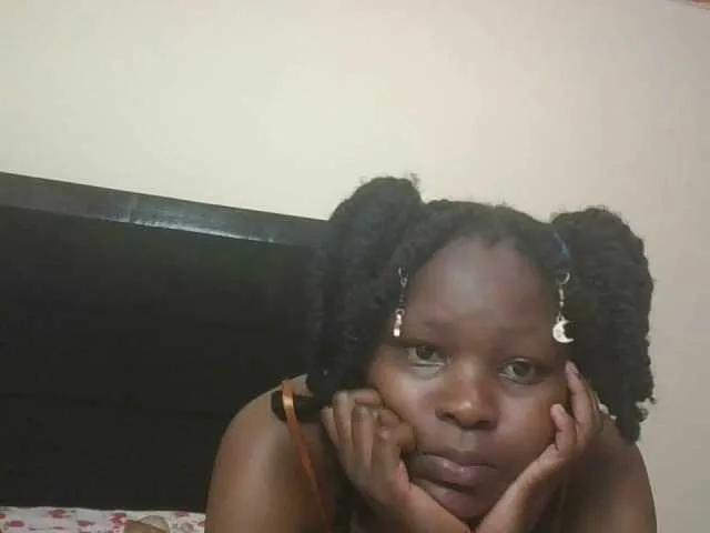 Sweet Empressvee wants you to fuck her body now Empressvee from BongaCams