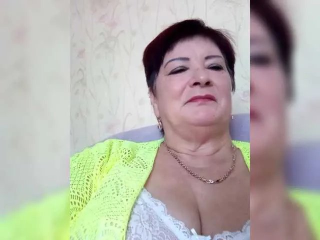 Empresswoman from BongaCams