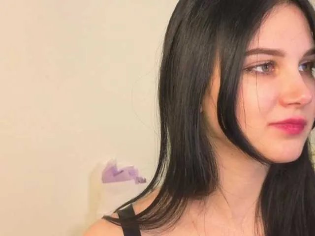 EnricaElis from BongaCams