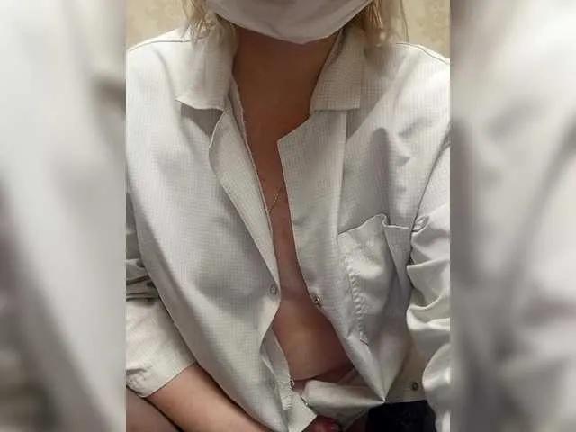 Lady-marshmallows from BongaCams