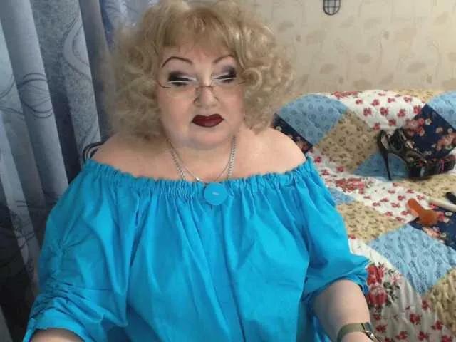 livingnextdoor from BongaCams