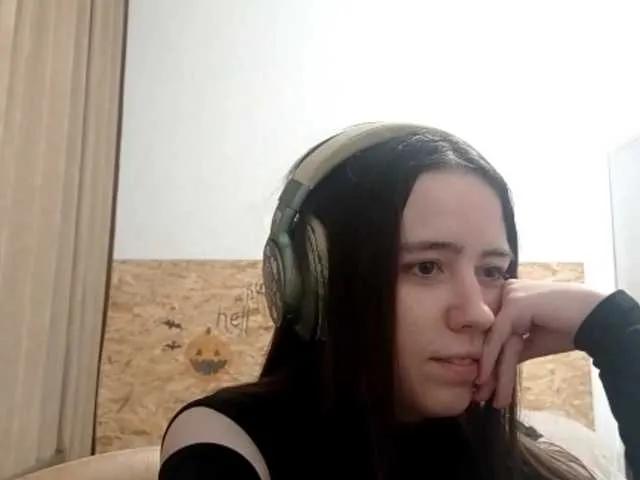 Checkout LorrieRingham, she wants to masturbate for you LorrieRingham from BongaCams