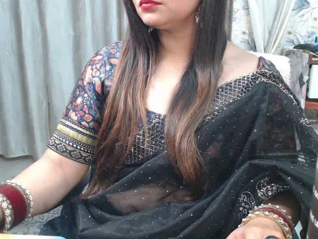 Mahimagic-doll from BongaCams