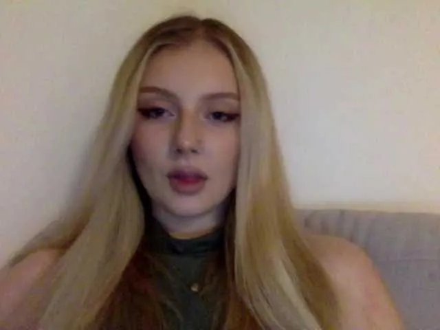 MayaDesire from BongaCams