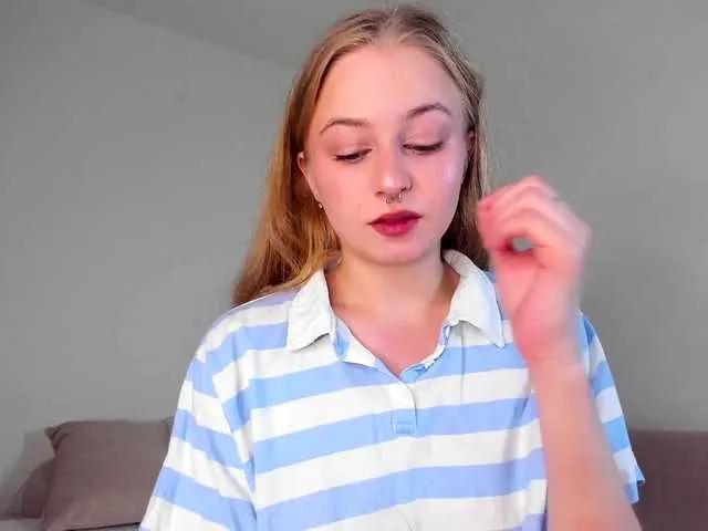 MiaMeowa from BongaCams