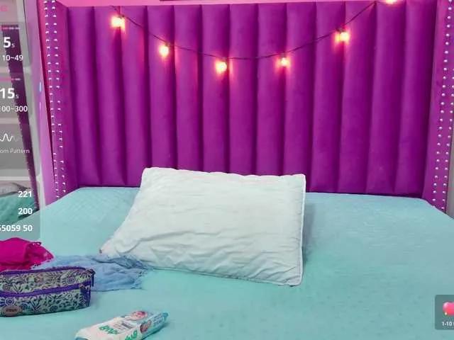 momsstory from BongaCams