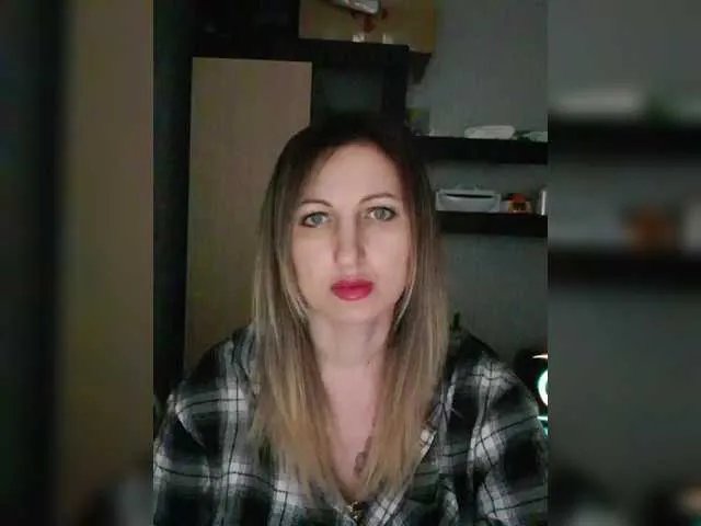 Nushka1939 from BongaCams