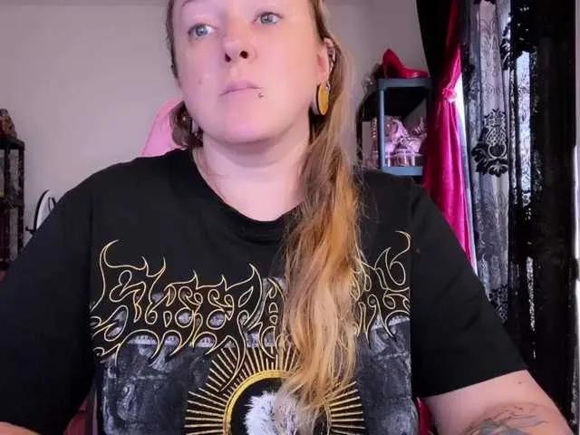 NylonQueen from BongaCams