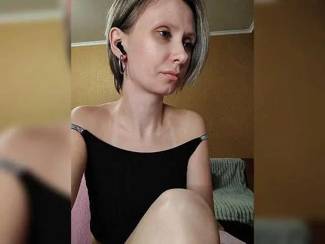 Try 29 years old prettyKris from BongaCams prettyKris from BongaCams