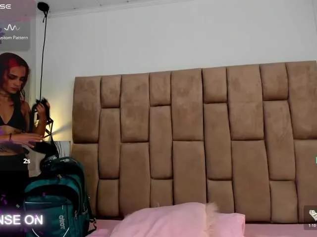 RavynRouge from BongaCams