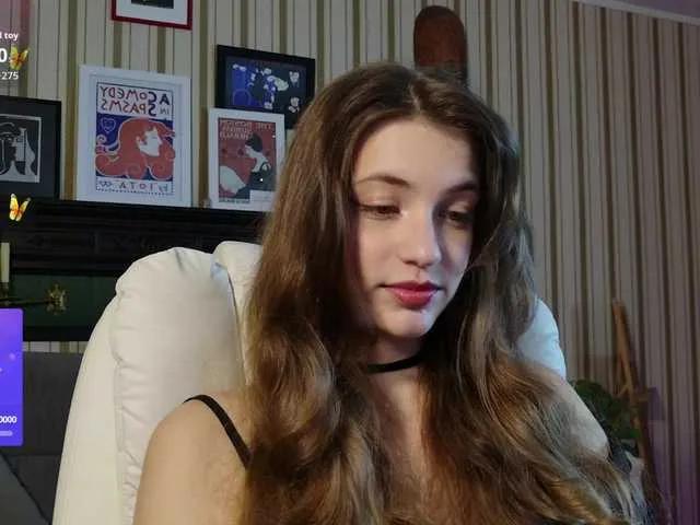 SarahSupershy from BongaCams