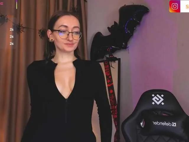 Checkout ShiroHeby, she wants to masturbate for you ShiroHeby from BongaCams