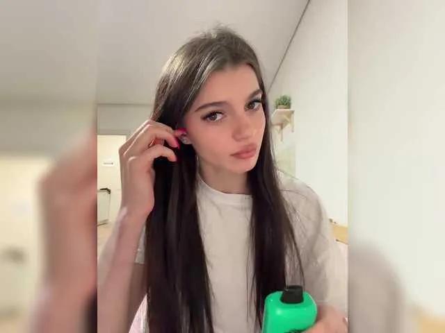 Admire Shottup, she wants to masturbate for you shottup from BongaCams