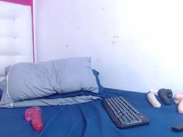 tiny-whore from BongaCams