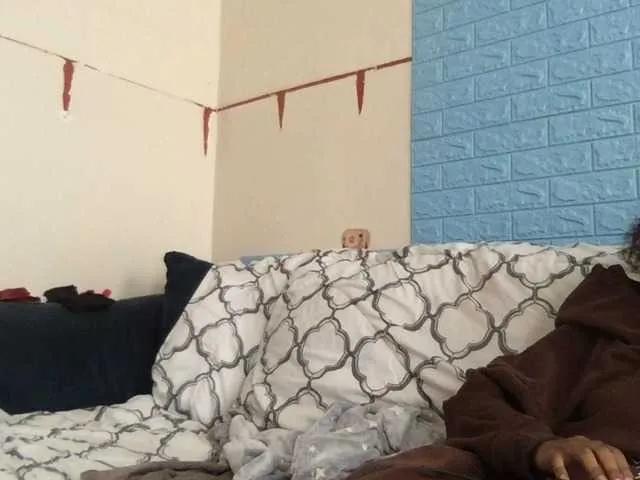 Trini4800 from BongaCams