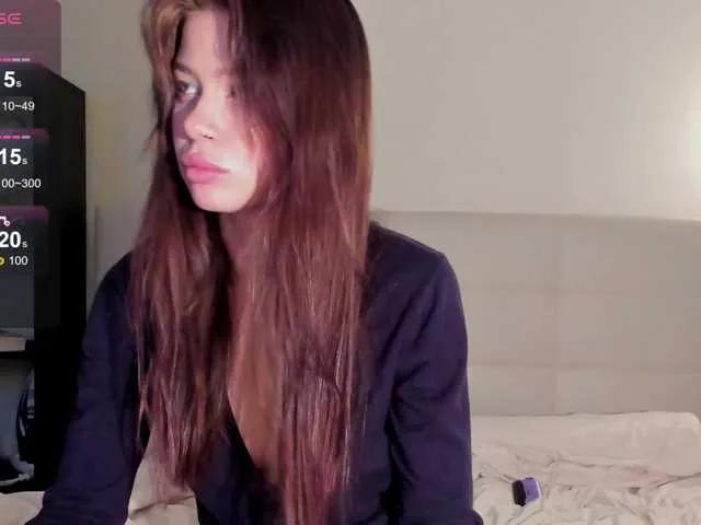 Admire Tune-Godness, she wants to masturbate for you Tune-Godness from BongaCams