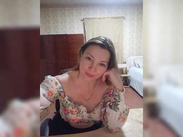 VselenaSun402 from BongaCams