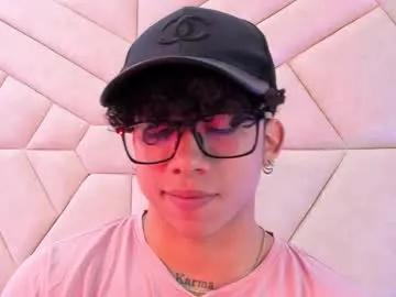 akazaboy from Chaturbate