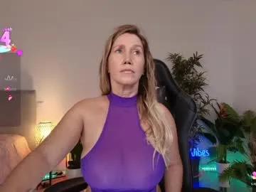 angel_danm_milf from Chaturbate