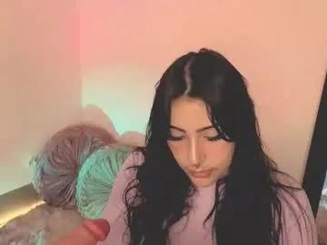 ashlynnlowe_ from Chaturbate
