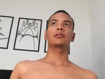 bailey__bottomboy from Chaturbate