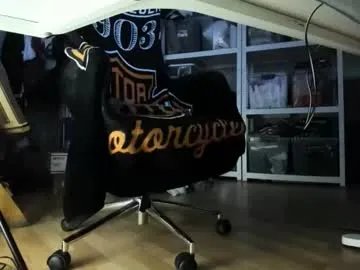 bisexualjay from Chaturbate