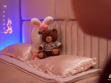 Join 19 years old boootyfrytti from Chaturbate boootyfrytti from Chaturbate