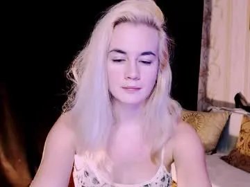 carinfox from Chaturbate