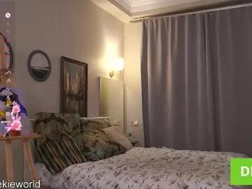 Explore sweet stripper Cheekie_breekie cheekie_breekie from Chaturbate
