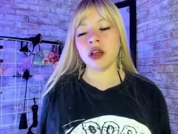 cherry_xoxx from Chaturbate