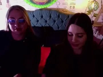 clio_queen from Chaturbate