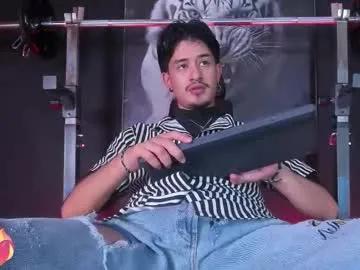 dimitrideluxe from Chaturbate