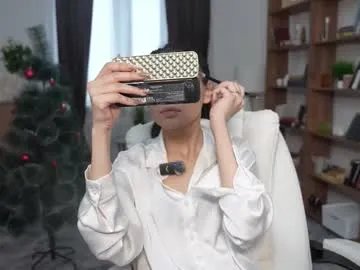 elegant_vibes from Chaturbate