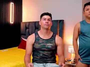 hotfuckers4uu from Chaturbate