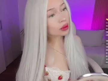 Explore hot stripper Kendallwett kendallwett from Chaturbate