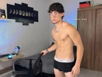 kisan_smith from Chaturbate