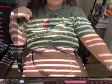 ladyloki111 from Chaturbate