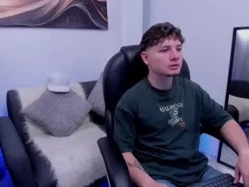 leoo_miller from Chaturbate