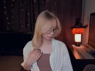 Join Chaturbate's Lidiaklemencic lidiaklemencic from Chaturbate
