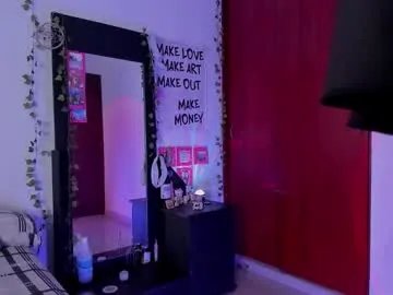 little_kayla_ from Chaturbate