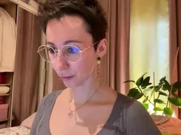 Discover sweet slut Makesquirtt makesquirtt from Chaturbate