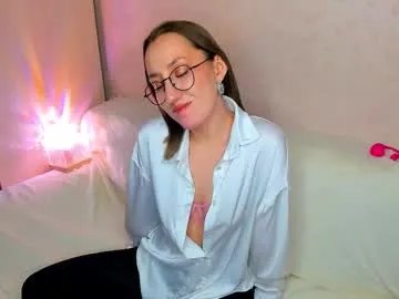 melodyoflovee from Chaturbate