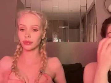 mmkakpoxyi22 from Chaturbate