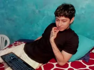 Admire Chaturbate's Sky_wild sky_wild from Chaturbate